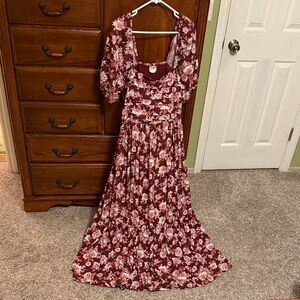 Arual Brand Chic Floral Maxi Dress in Burgundy